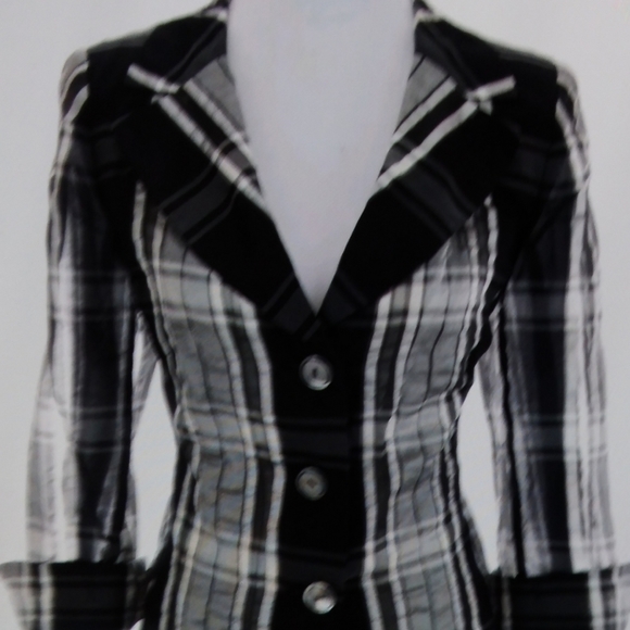 𝅺TRIXIE Schober Blazer - Picture 1 of 11